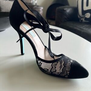 Betsy Johnson Black Lace and suede Women's Heels 9.5